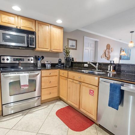 Fun 2 Bed/2 Bath Condo With Pool On Biloxi Beach Exteriér fotografie